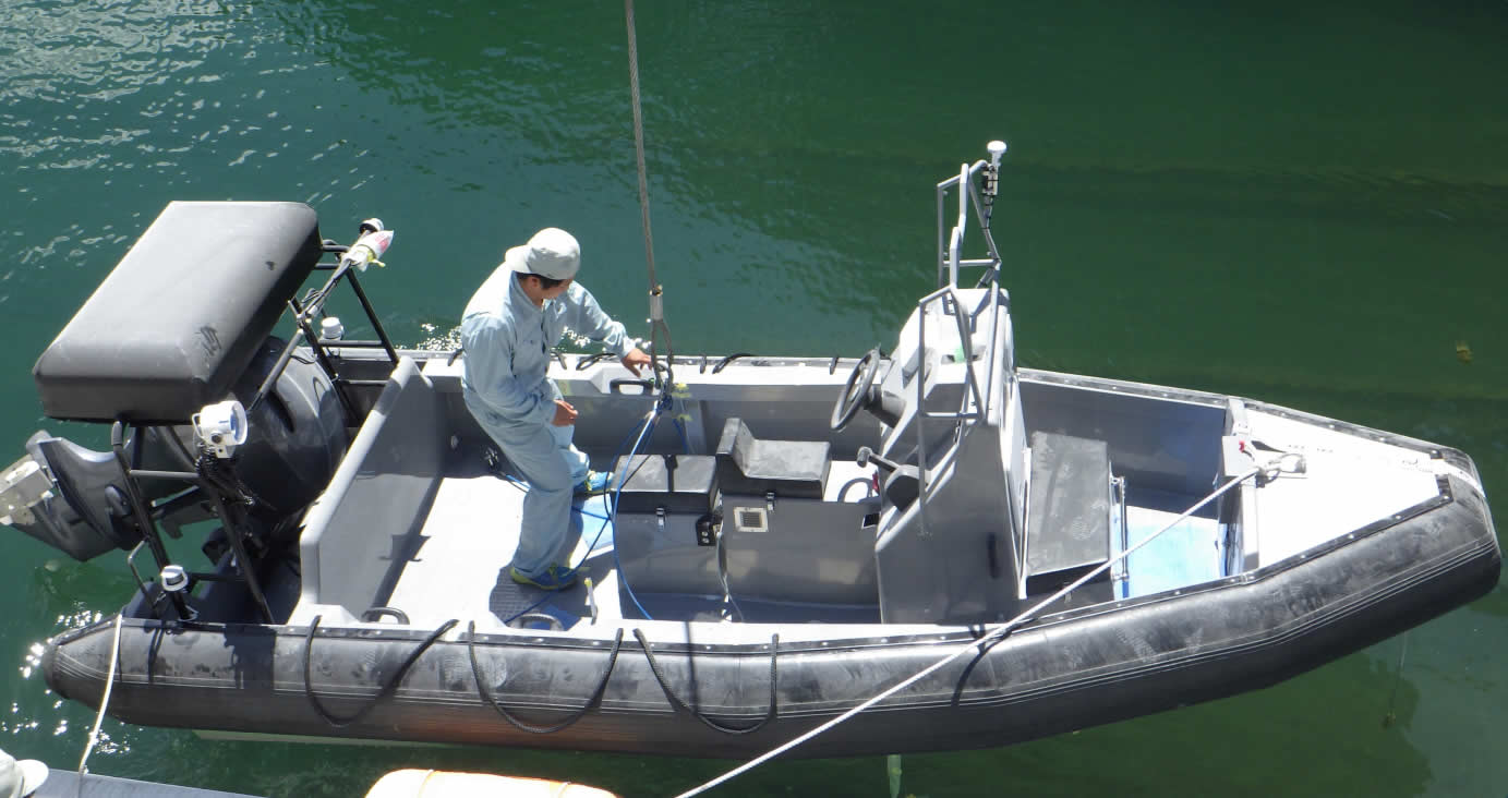 RHIB 写真1